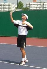 beginner tennis serve
