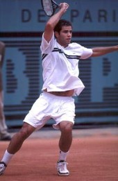 Is proper tennis form important?
